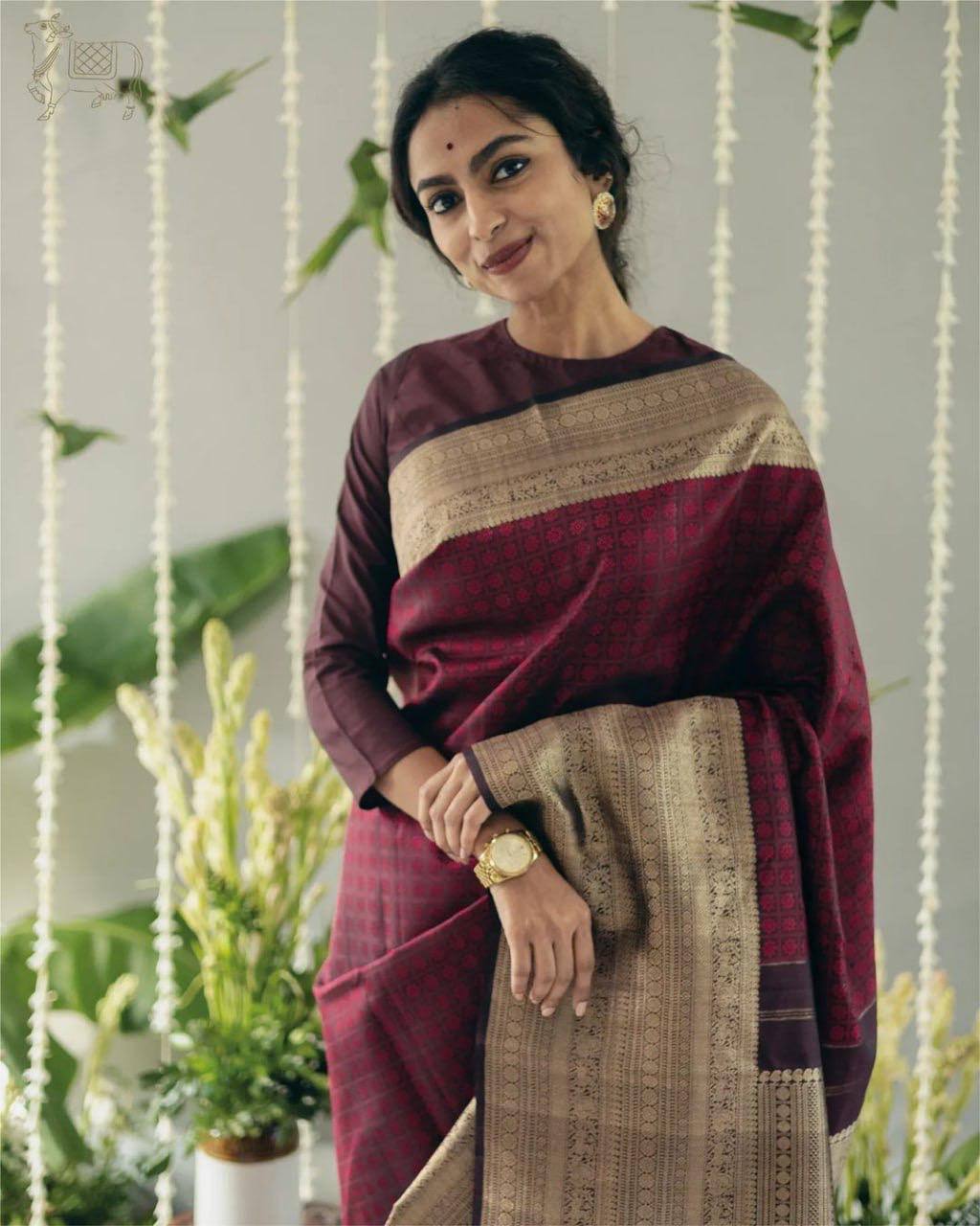women’s soft lichi silk saree with rich pallu & all over jacquard work | contrast jacquard border saree