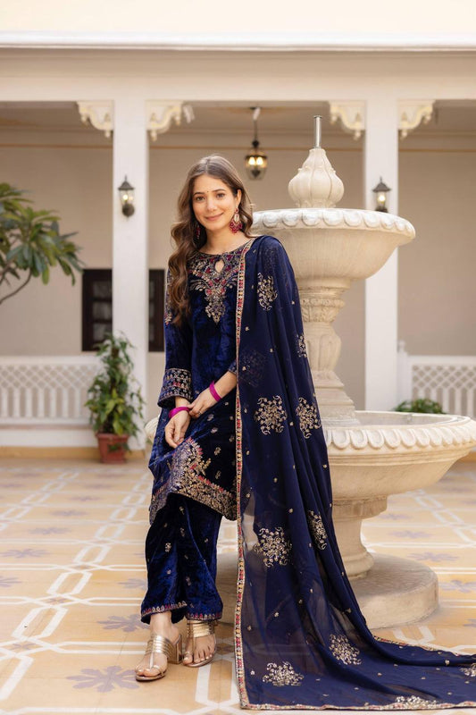 VELVET KURTI, DUPATTA & PENT