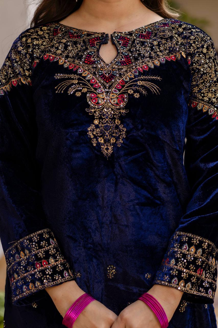 velvet kurti, dupatta & pent