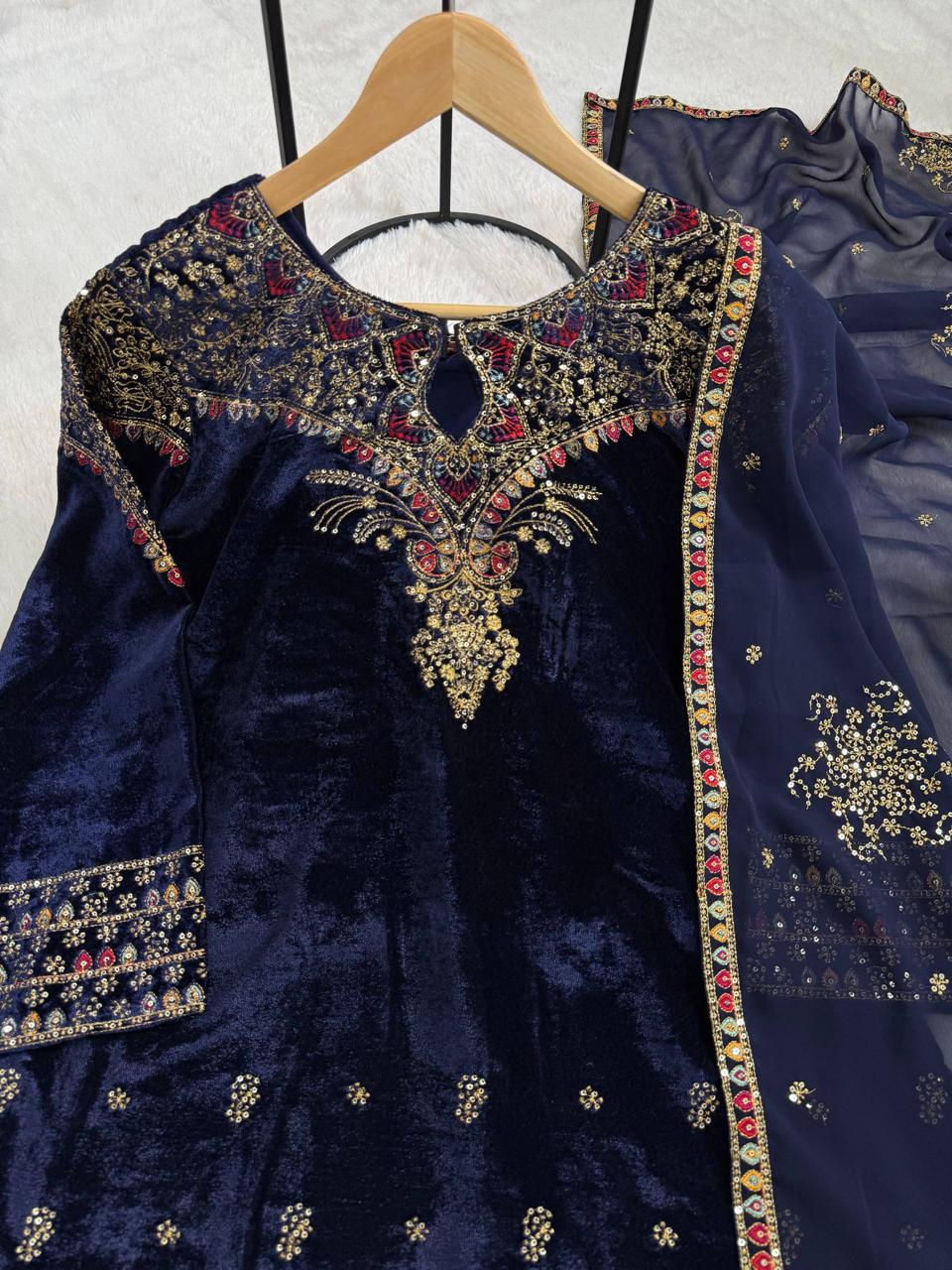 velvet kurti, dupatta & pent