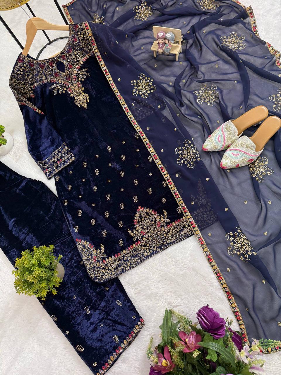 velvet kurti, dupatta & pent