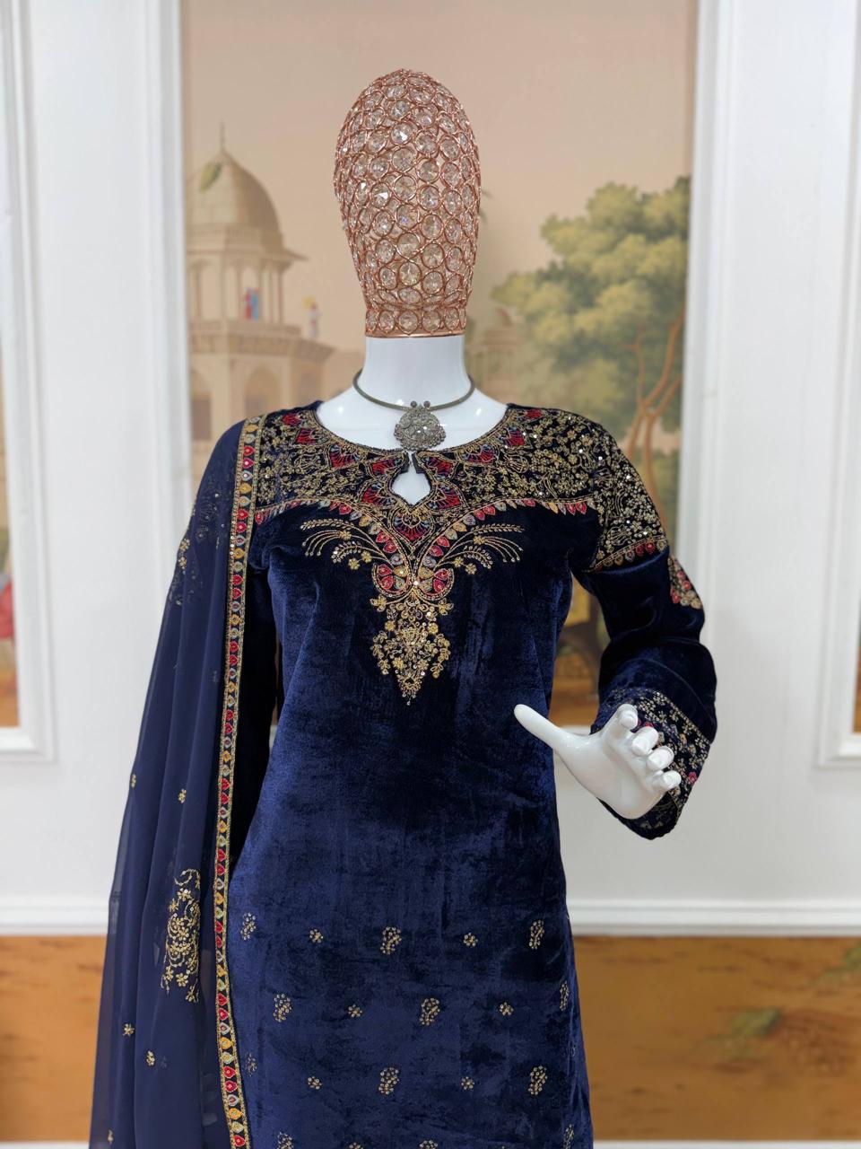 velvet kurti, dupatta & pent