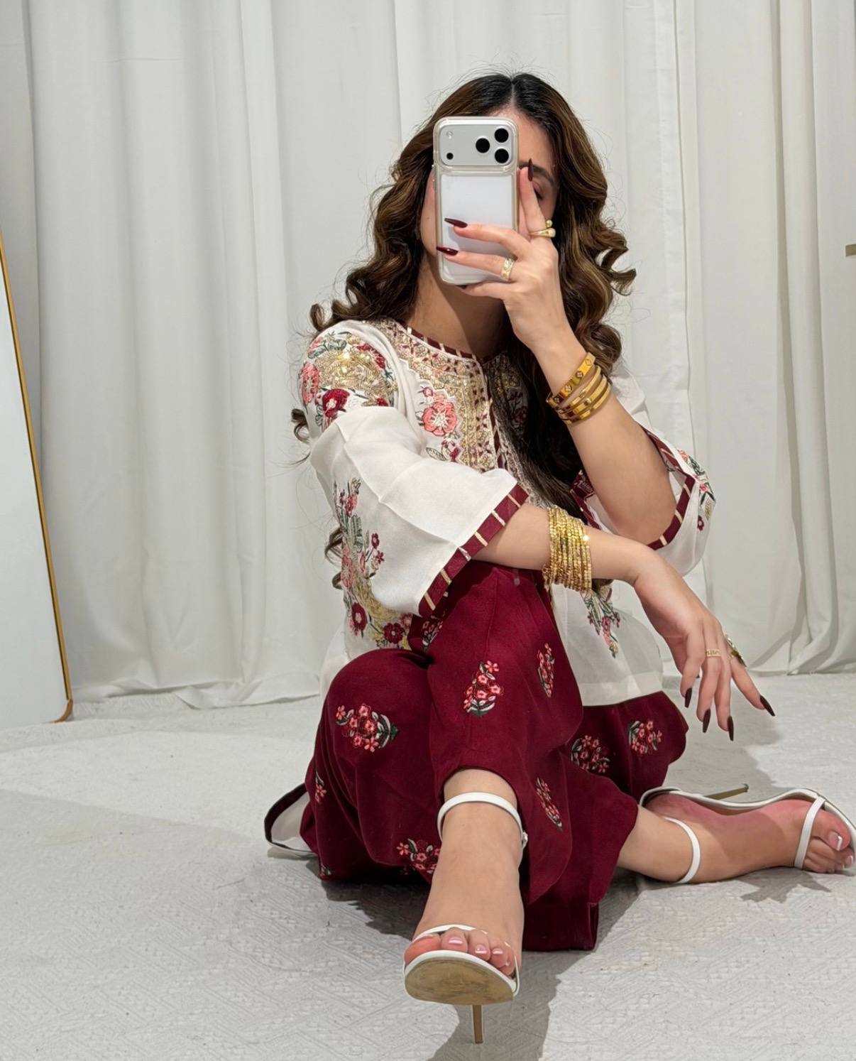 festival special 🌙launching thread & sequins, faux georgette fabric✨kurti, dupatta & pent* *👗 this set is coming with embroidery work & stylist pattern for every festival