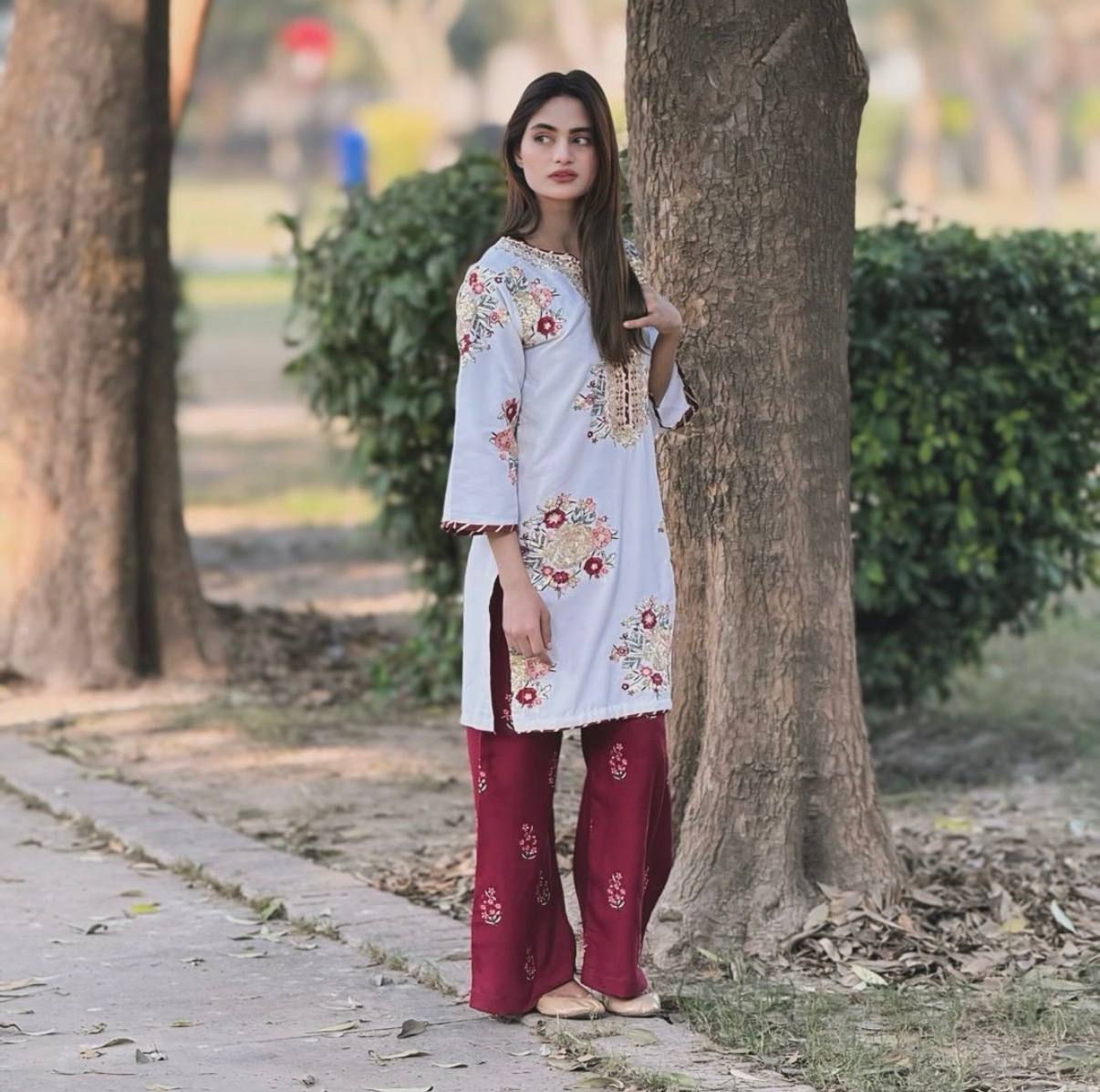 festival special 🌙launching thread & sequins, faux georgette fabric✨kurti, dupatta & pent* *👗 this set is coming with embroidery work & stylist pattern for every festival