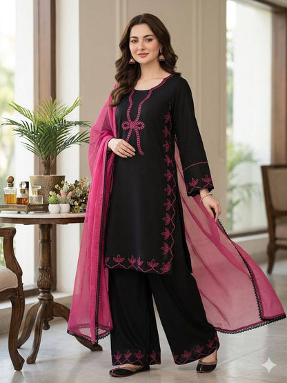 HANIA AMIR INSPIRED THIS SUMMER SEASON WEAR PAKISTANI SUIT WITH EMBROIDERED WORKED TOP, PLAZZO AND DUPATTA