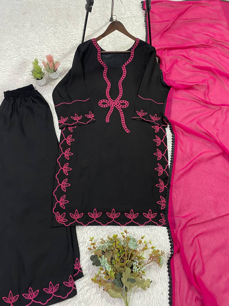 hania amir inspired this summer season wear pakistani suit with embroidered worked top, plazzo and dupatta
