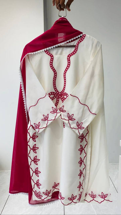 HANIA AMIR INSPIRED THIS SUMMER SEASON WEAR PAKISTANI SUIT WITH EMBROIDERED WORKED TOP, PLAZZO AND DUPATTA