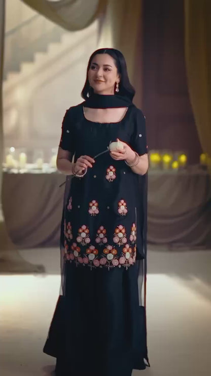 HANIA AMIR INSPIRED THIS SESSION SEQUENCE EMBROIDERY WORKED TOP, FARSI SALWAAR WITH DUPATTA
